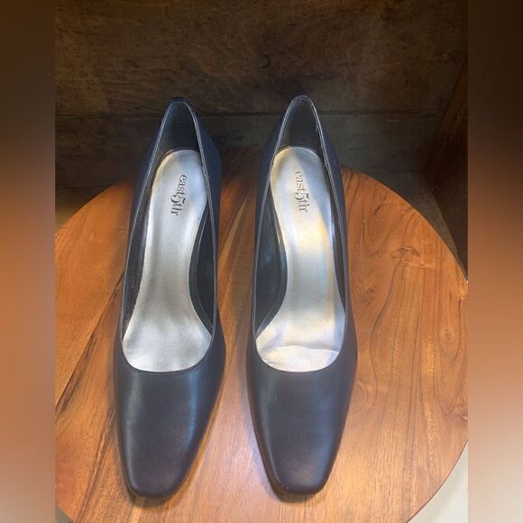 East 5th women’s heels.  Inv 5404a - Picture 1 of 6